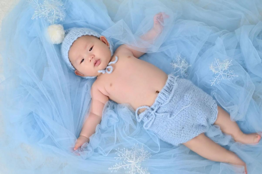 大同两个半月宝宝发育标准